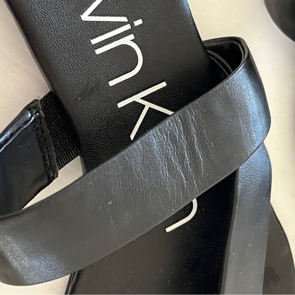 Calvin Klein Saurin Black Asymmetrical Open Toe CK Logo Plate Sandal 7.5 - Picture 12 of 12